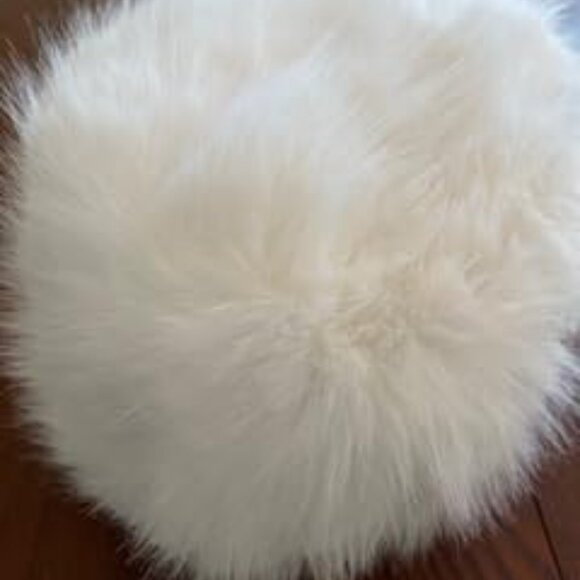 Women's Winter Hat Faux Fur - Picture 2 of 6